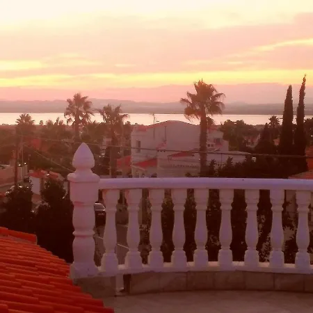 Dos-lagos Villa *