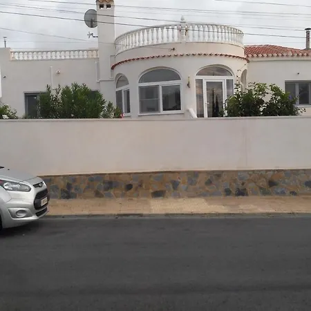 Dos-lagos וילה