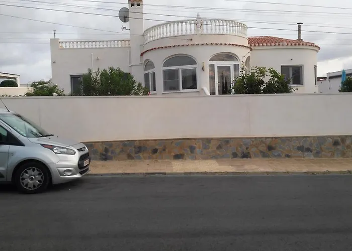 Dos-lagos Villa